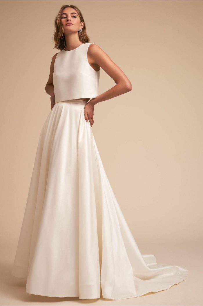 модное свадебное платье: с отдельным топом со шлейфом 