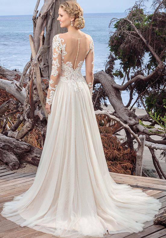 свадебное платье: с кружевными деталями со шлейфом 