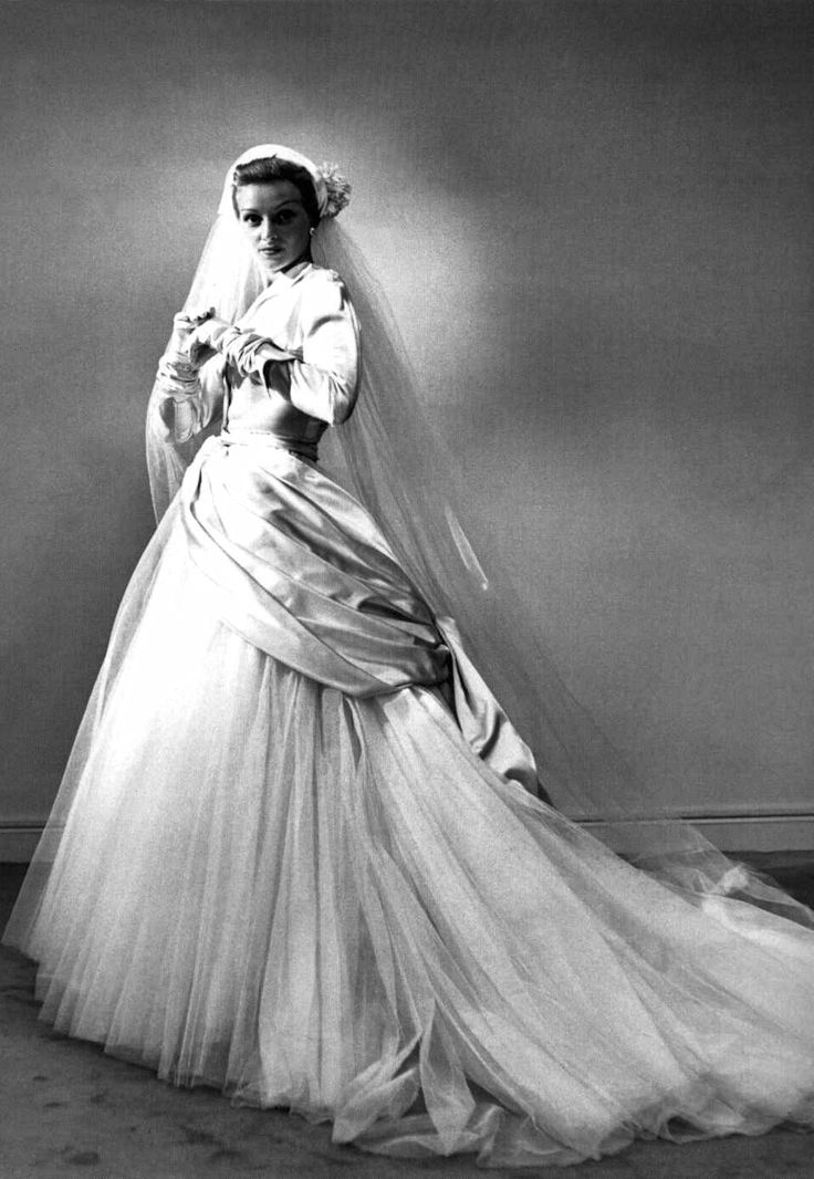 Подборка свадебных платьев разных эпох, фото № 35
