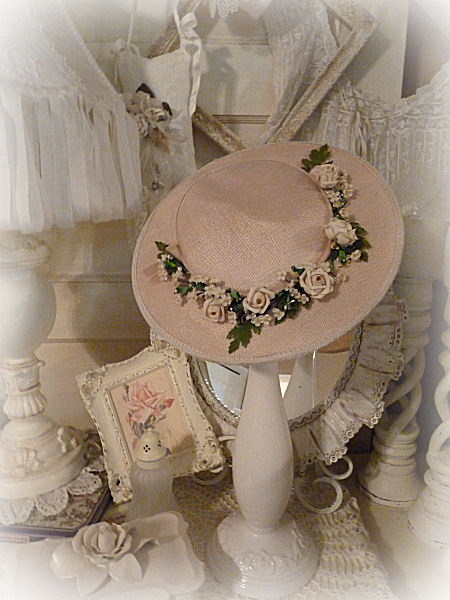 Интерьерный декор шляпами множество интересных вариантов, фото № 31