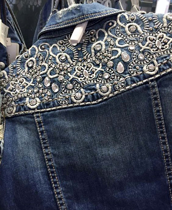 Многообразный декор джинсовых курток: 50 интересных вариантов, фото № 26