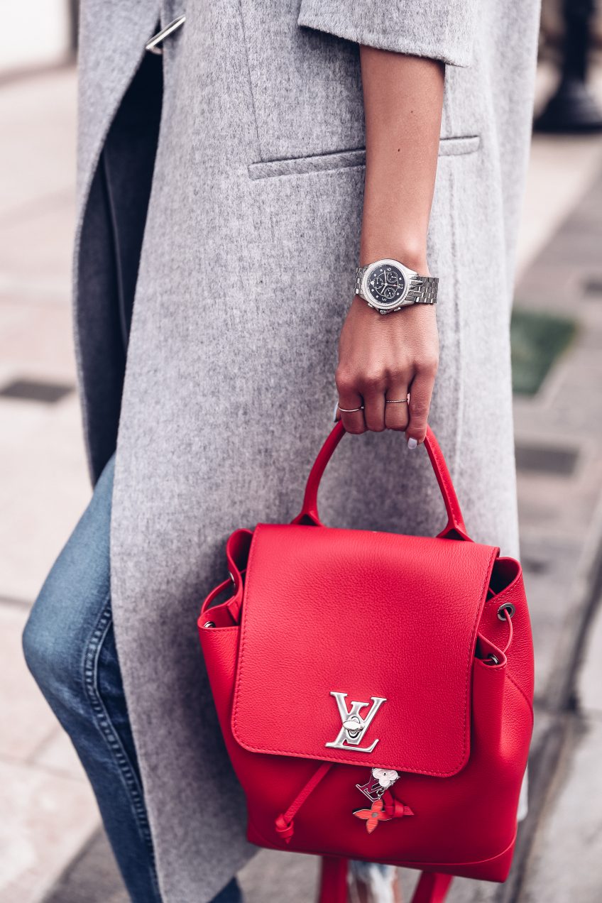 Красный рюкзак из кожи