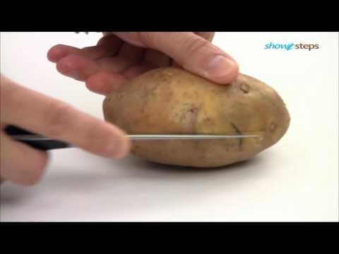 Как почистить картофелину.