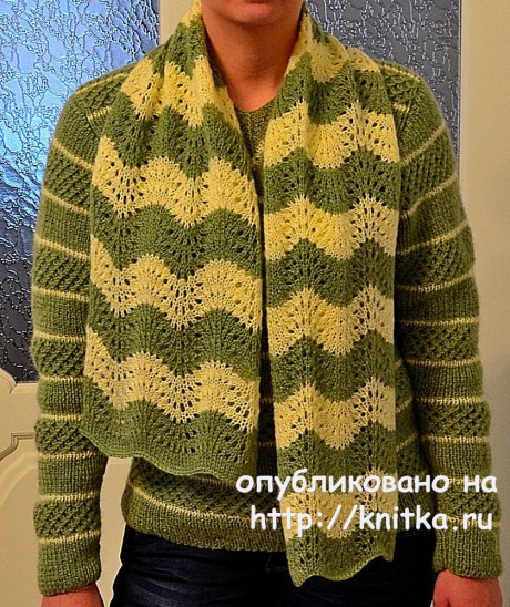 Комплект спицами: свитер и ажурный полосатый шарф