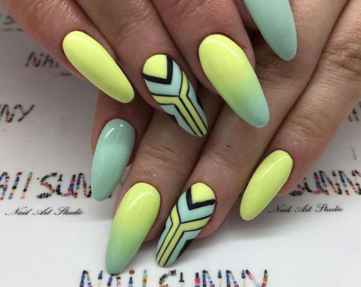 Лимоны на ногтях