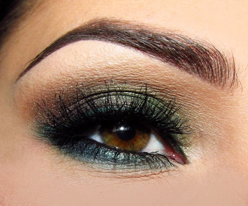 Вечерний зелёный макияж для зелёных глаз