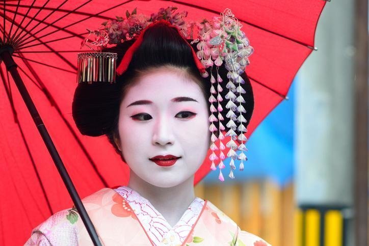 Образ гейши - один из видов японского макияжа