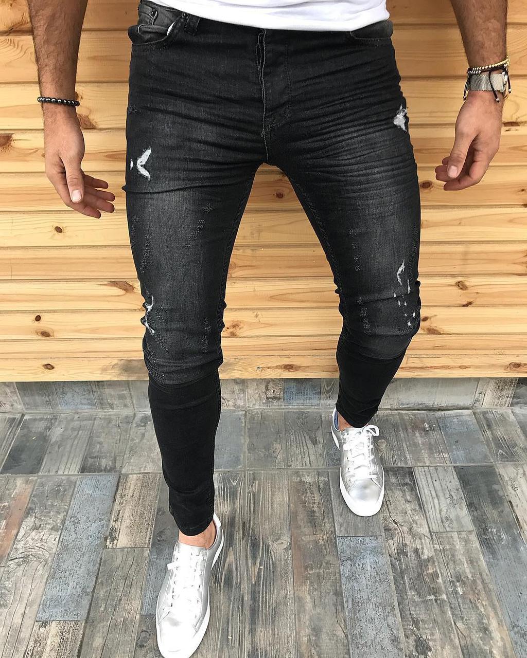 Стоит ли выбирать узкие джинсы для мужчины
