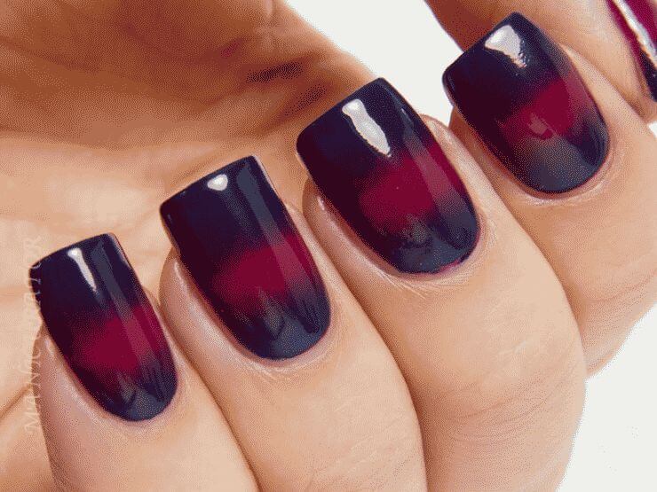 blue-and-red-moon-nail-art-4