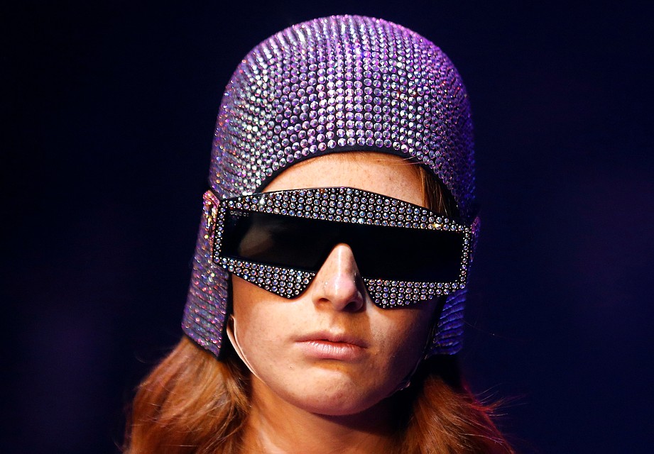 Gucci продолжает вектор гендерной амбивалентности. Фото: REUTERS
