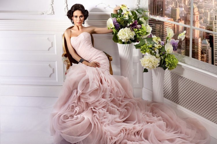 Свадебное платье пыльно-розового цвета
