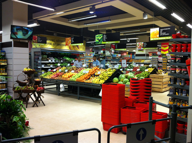 Решения в оформлении зоны свежих овощей и фруктов и всего супермаркета премиум стиля от Trade Help