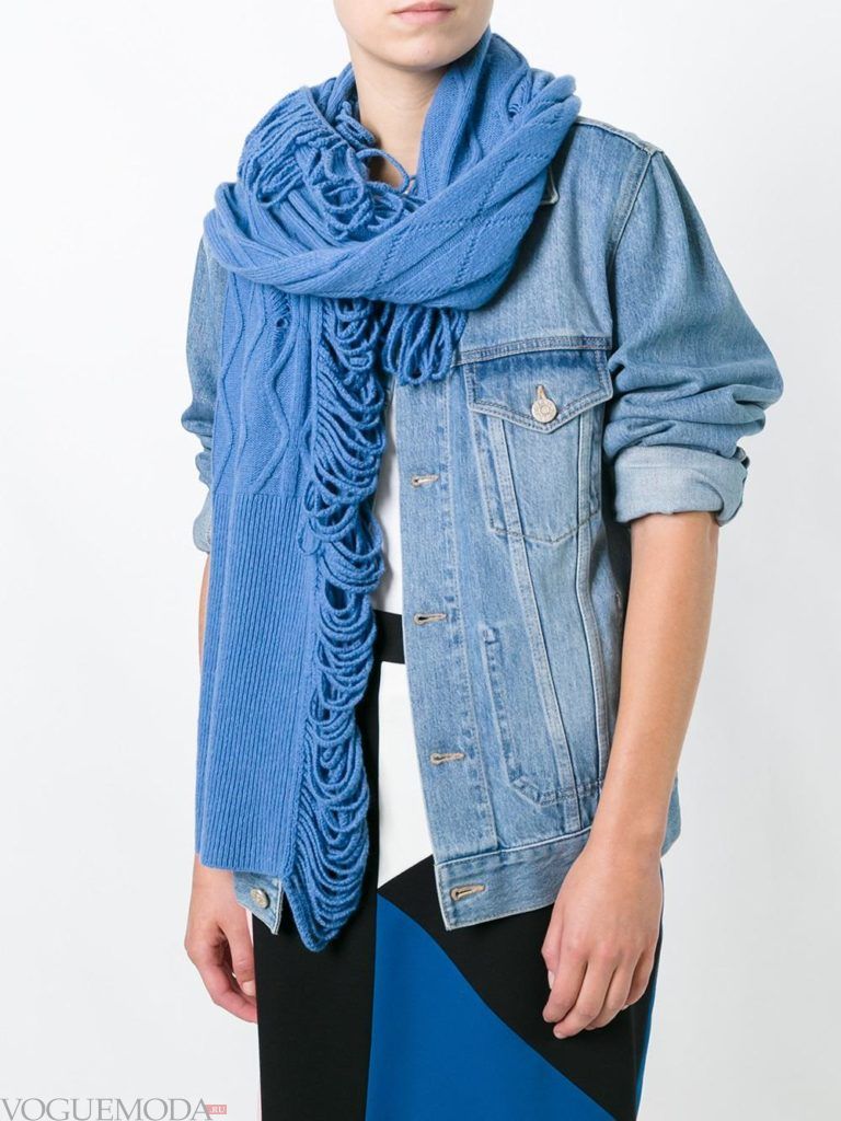 шарф с бахромой синий