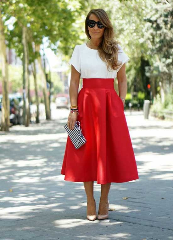 Белая блуза и красная юбка классика
