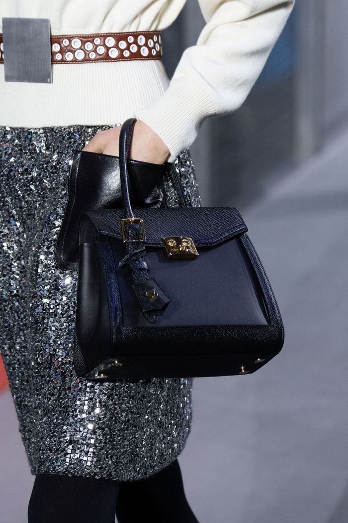 Классическая сумка тоут Louis Vuitton