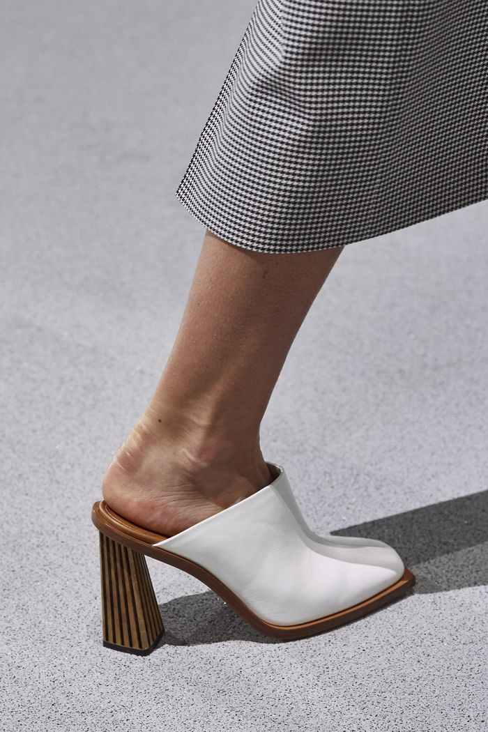 Модные цвета обуви 2020. Коллекция Givenchy