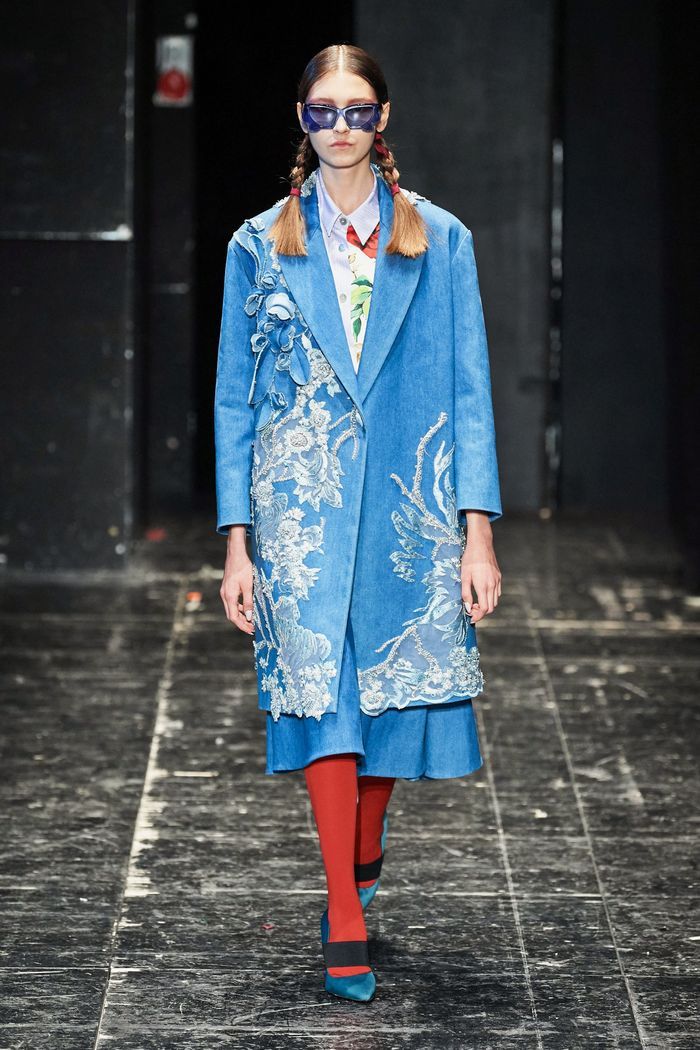 Модное пальто из коллекции весна 2020 Antonio Marras