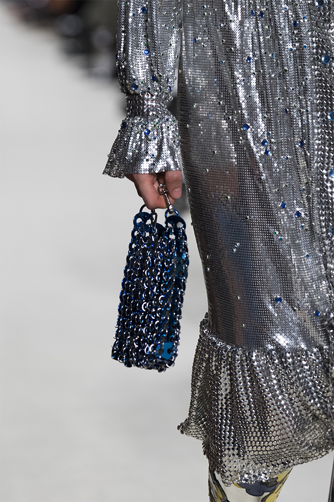 Что мы будем носить весной: 53 сумки с недели моды в Париже (фото 45)