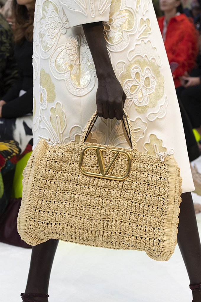 Что мы будем носить весной: 53 сумки с недели моды в Париже (фото 48)