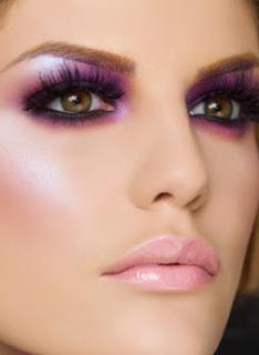 макияж под фиолетовое платье